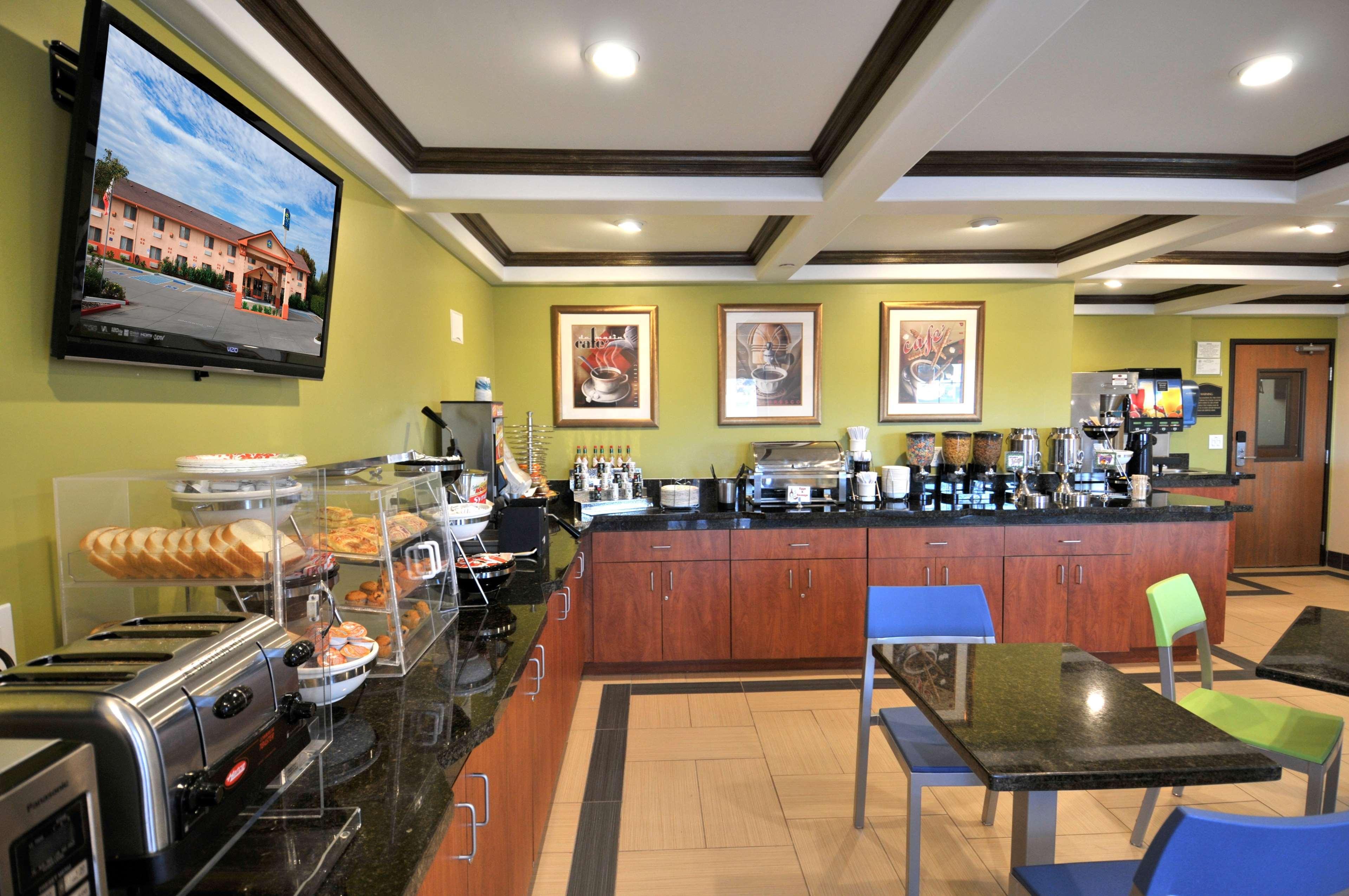 Best Western Antelope Inn & Suites Red Bluff Exterior foto