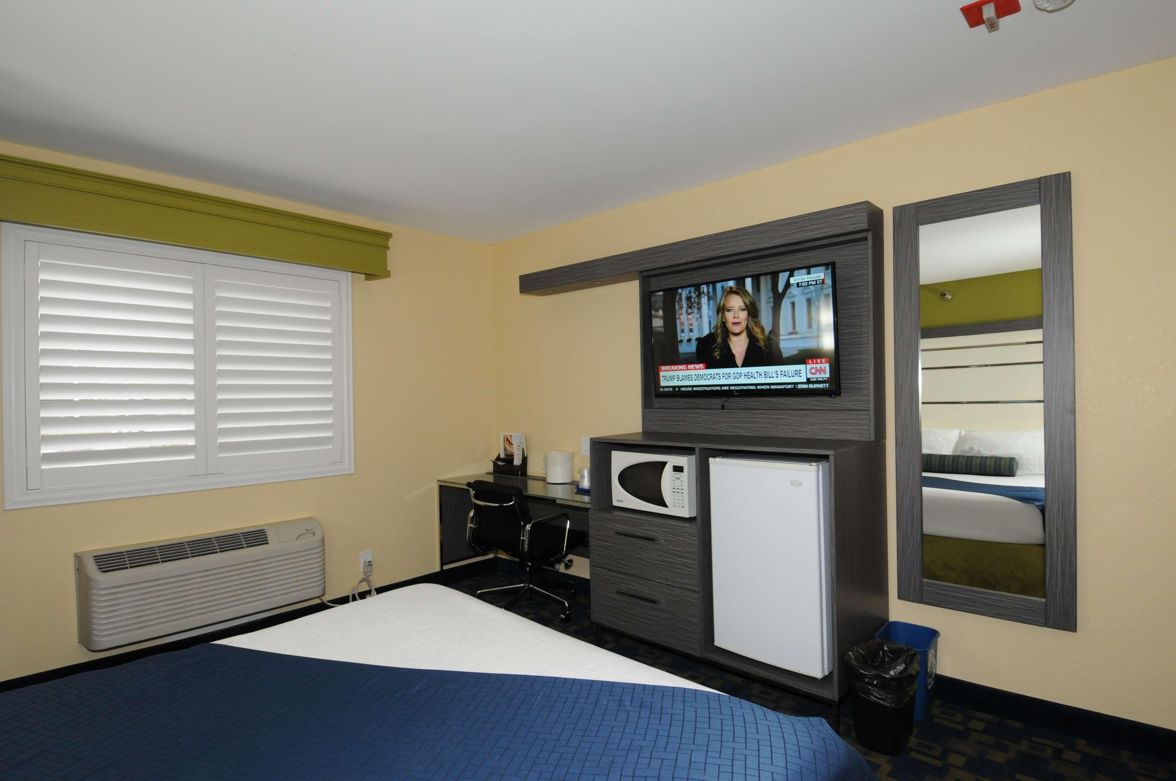 Best Western Antelope Inn & Suites Red Bluff Exterior foto