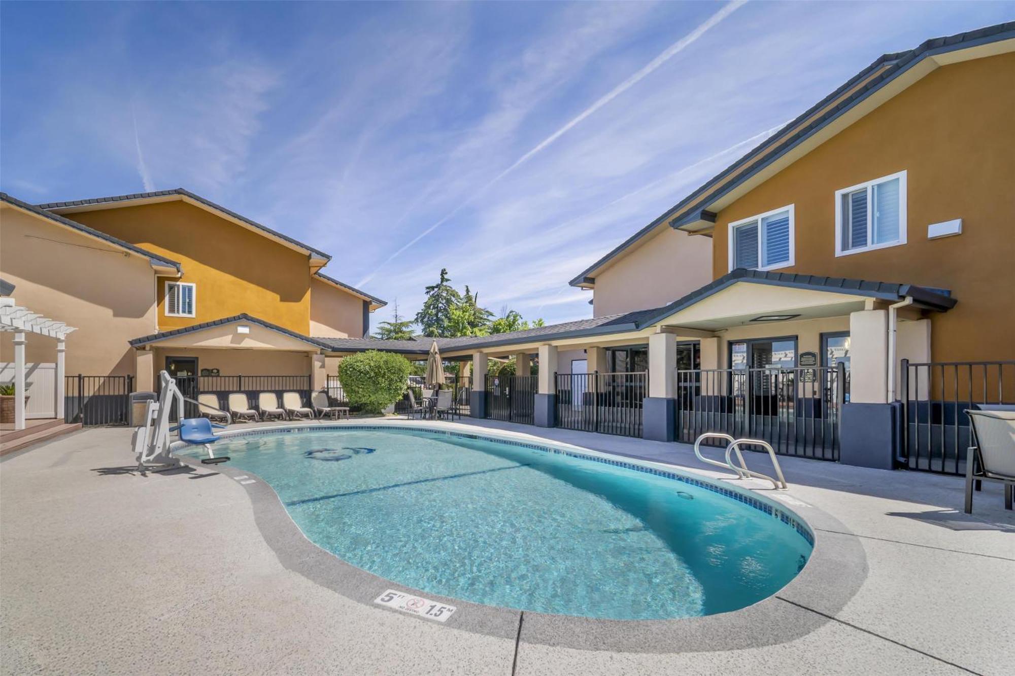 Best Western Antelope Inn & Suites Red Bluff Exterior foto
